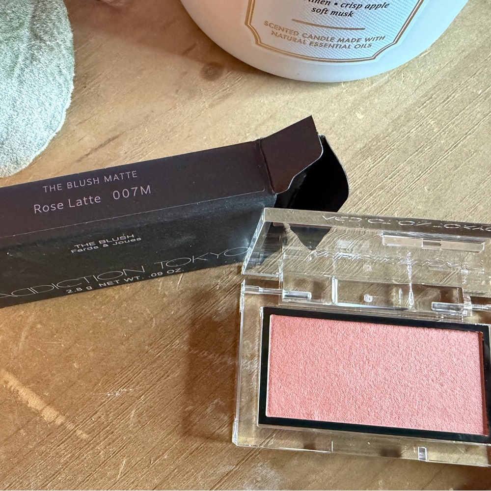 Addiction Blush Matte in Rose Latte
